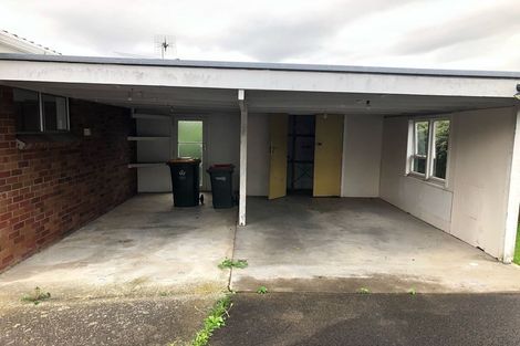 Photo of property in 2/4 Cairngorm Place, Highland Park, Auckland, 2010