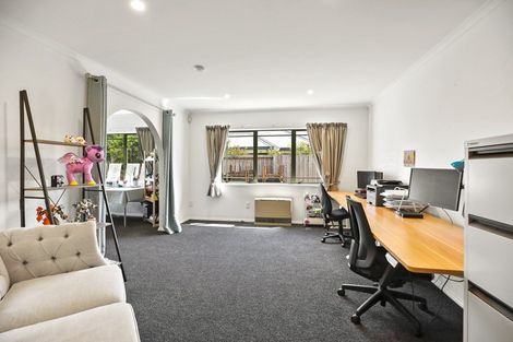 Photo of property in 6 Bouverie Crescent, Flagstaff, Hamilton, 3210