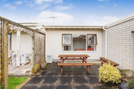 Photo of property in 12a Oxford Street, Marton, 4710