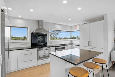 Photo of property in 16 East Ellington Drive, Mairehau, Christchurch, 8052