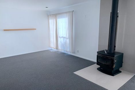 Photo of property in 385 Bucklands Beach Road, Bucklands Beach, Auckland, 2012