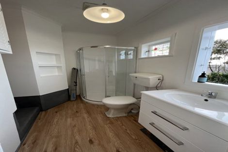 Photo of property in 94 Sutherland Road, Melrose, Wellington, 6023