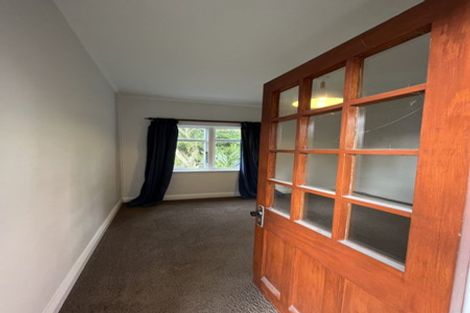 Photo of property in 94 Sutherland Road, Melrose, Wellington, 6023