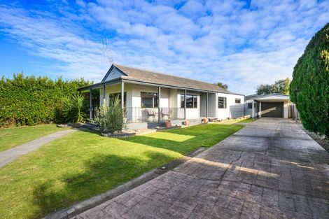 Photo of property in 6 Willowstream Grove, Cloverlea, Palmerston North, 4412