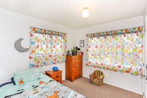 Photo of property in 11 Parvin Place, Pukekohe, 2120