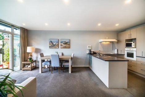 Photo of property in 2/99 Vauxhall Road, Devonport, Auckland, 0624