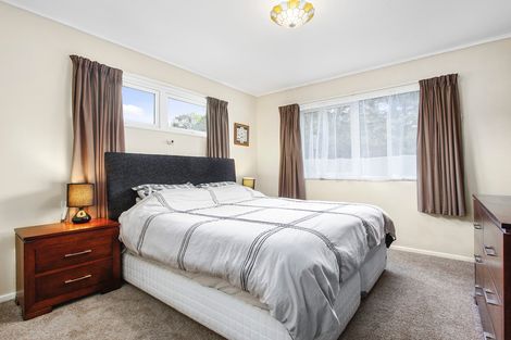 Photo of property in 13 Pendlebury Street, Green Bay, Auckland, 0604