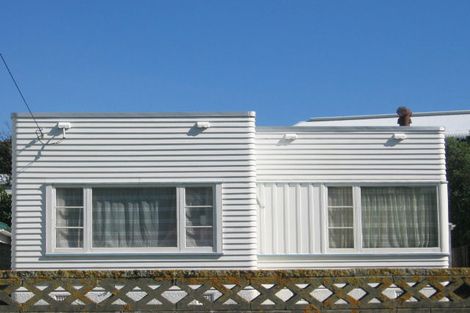 Photo of property in 74 Strathmore Avenue, Strathmore Park, Wellington, 6022