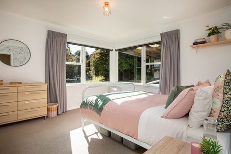 Photo of property in 10 Allen Terrace, Tawa, Wellington, 5028