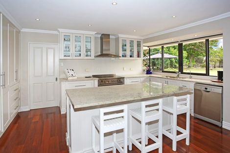 Photo of property in 2 Raukawa Grove, Waiuku, 2123