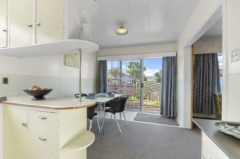 Photo of property in 6 Hughson Street, Waitara, 4320