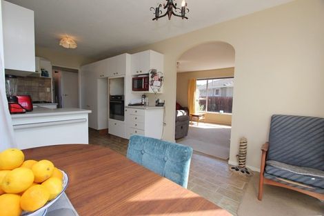 Photo of property in 17 Mckellar Place, Hornby, Christchurch, 8042