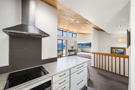 Photo of property in 2/517 Marine Drive, Sunshine Bay, Lower Hutt, 5013
