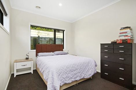 Photo of property in 13 Madeira Close, Whitby, Porirua, 5024