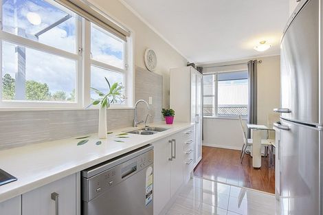 Photo of property in 3/14 Orchid Place, Te Atatu South, Auckland, 0610