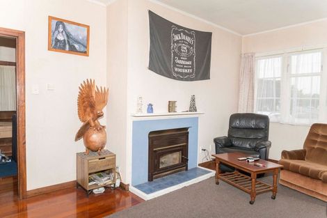 Photo of property in 62 Cole Street, Dannevirke, 4930