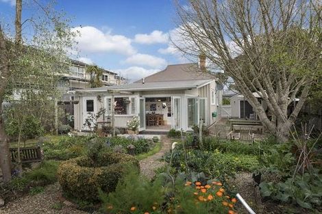 Photo of property in 75 Gribblehirst Road, Sandringham, Auckland, 1025