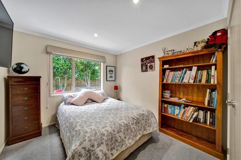 Photo of property in 13b Heta Road, Highlands Park, New Plymouth, 4312