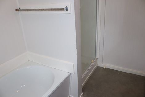 Photo of property in 2/199 Henderson Valley Road, Henderson, Auckland, 0612