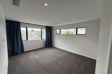 Photo of property in 14a September Place, Forrest Hill, Auckland, 0620