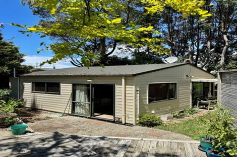 Photo of property in 11 Thalia Place, Totara Vale, Auckland, 0629