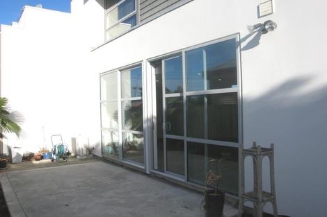 Photo of property in 545 Barbadoes Street, Edgeware, Christchurch, 8013