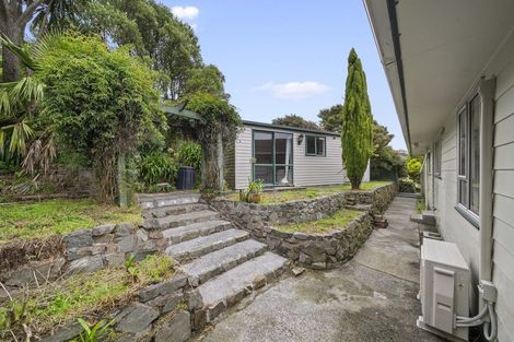 Photo of property in 16 Buccaneer Place, Grenada Village, Wellington, 6037