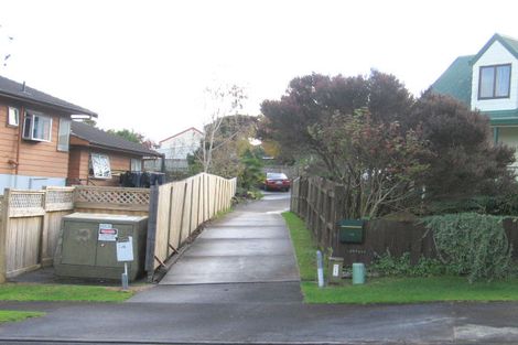 Photo of property in 2/6 Sandgate Avenue, Botany Downs, Auckland, 2010