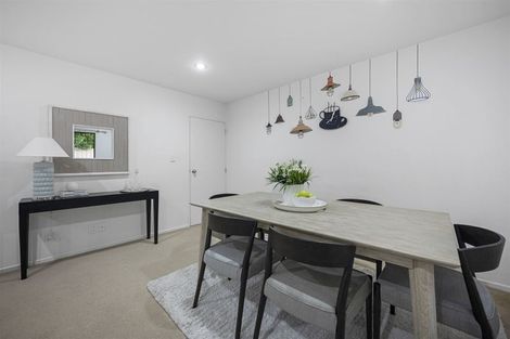 Photo of property in 209a Forrest Hill Road, Forrest Hill, Auckland, 0620