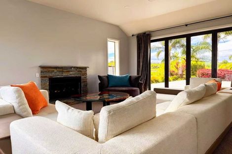 Photo of property in 10 Whiteways Drive, Dairy Flat, Albany, 0792