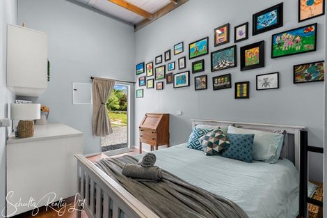 Photo of property in 26 Brynderwyn Road, Brynderwyn, Maungaturoto, 0587