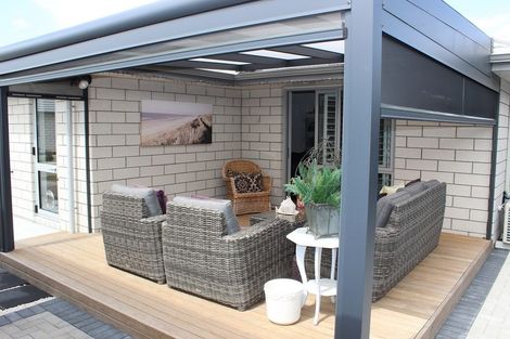 Photo of property in 12 Lance Way, Papamoa, 3118