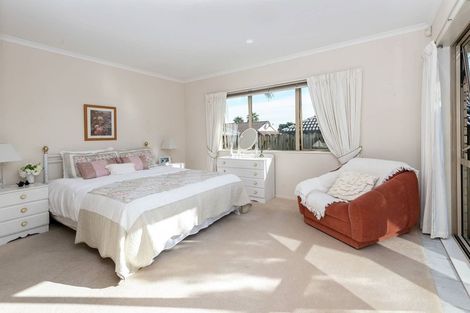 Photo of property in 16 Nad Place, East Tamaki Heights, Auckland, 2016
