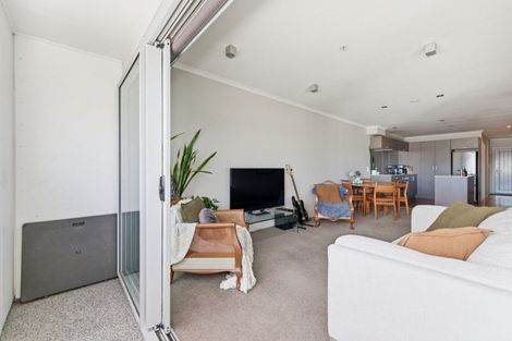 Photo of property in 303/277 Maunganui Road, Mount Maunganui, 3116