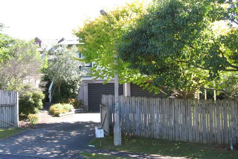 Photo of property in 3 Kirkdale Place, Northcross, Auckland, 0632