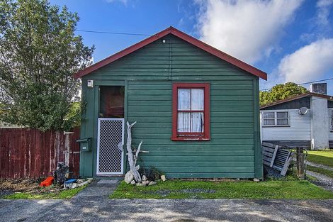 Photo of property in 21 George Street, Hikurangi, 0114