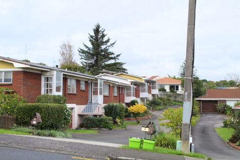Photo of property in 2/50 Moore Street, Howick, Auckland, 2014
