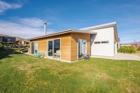 Photo of property in 24 Makomako Road, Wanaka, 9305