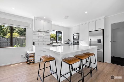 Photo of property in 1/44 Randwick Crescent, Moera, Lower Hutt, 5010