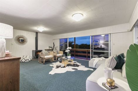 Photo of property in 1144 Scenic Drive North, Swanson, Auckland, 0816