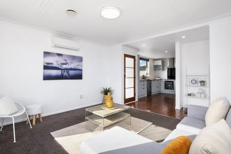 Photo of property in 90a Oxford Street, South Dunedin, Dunedin, 9012