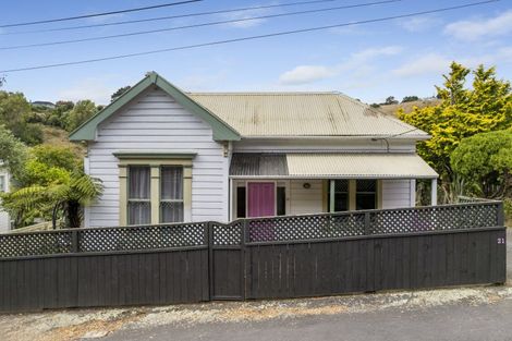 Photo of property in 21 Portal Street, Durie Hill, Whanganui, 4500