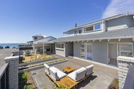 Photo of property in 2/26 Manly Esplanade, Browns Bay, Auckland, 0630