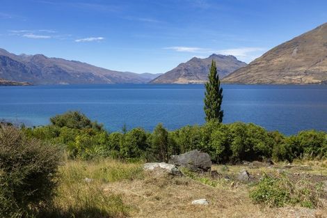 Photo of property in 66 Cedar Drive, Kelvin Heights, Queenstown, 9300