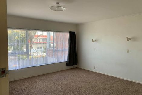 Photo of property in 3/83 Sylvan Avenue, Northcote, Auckland, 0627