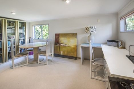 Photo of property in 90 Seacliffe Avenue, Narrow Neck, Auckland, 0622