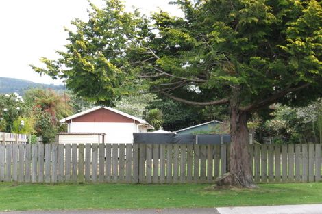 Photo of property in 122 Kawaha Point Road, Kawaha Point, Rotorua, 3010