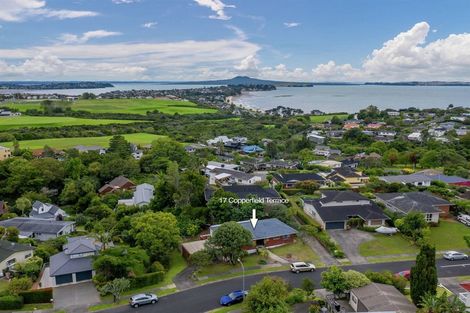 Photo of property in 17 Copperfield Terrace, Mellons Bay, Auckland, 2014