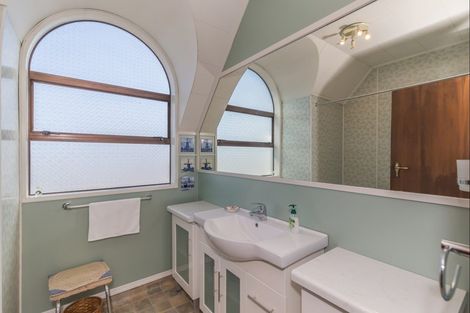 Photo of property in 37 Weraroa Road, Levin, 5510