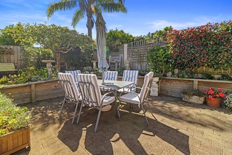 Photo of property in 5 Burleigh Place, Rototuna, Hamilton, 3210